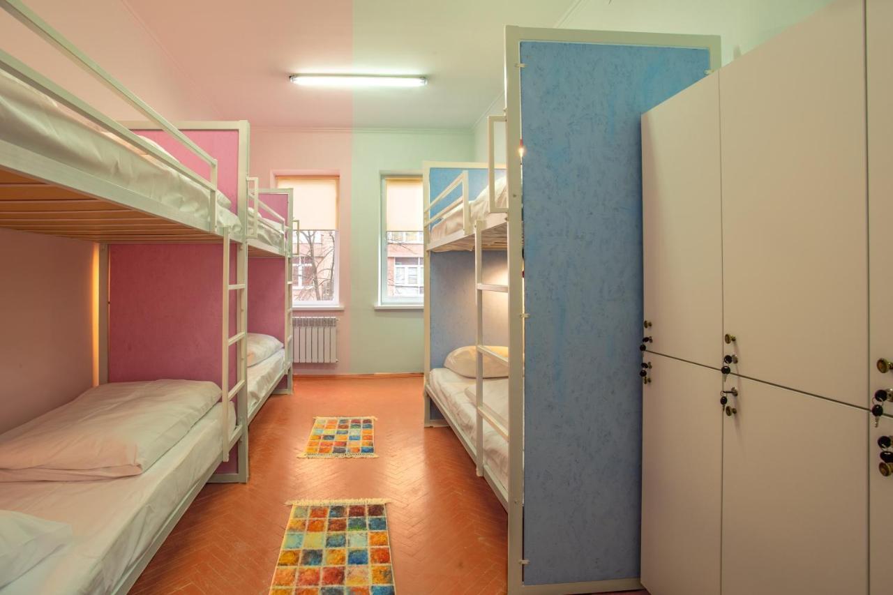 P2B Hostel & Bar Kiev Ngoại thất bức ảnh