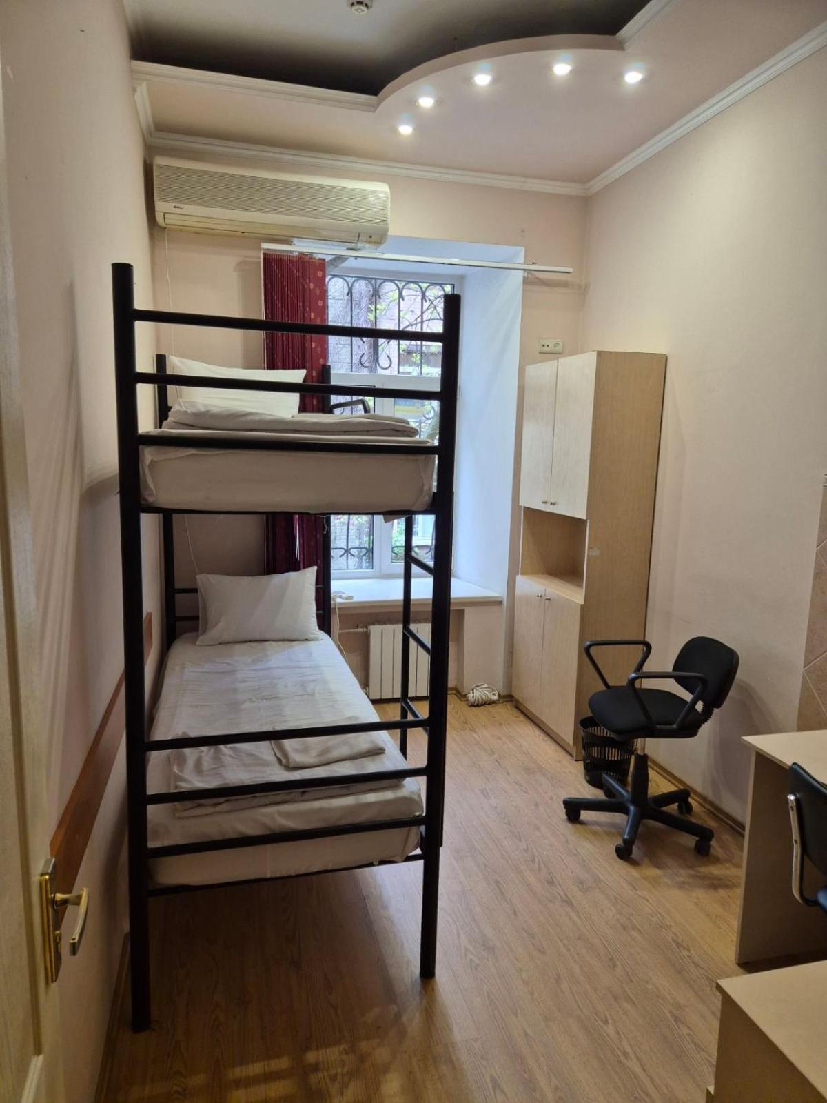 P2B Hostel & Bar Kiev Ngoại thất bức ảnh