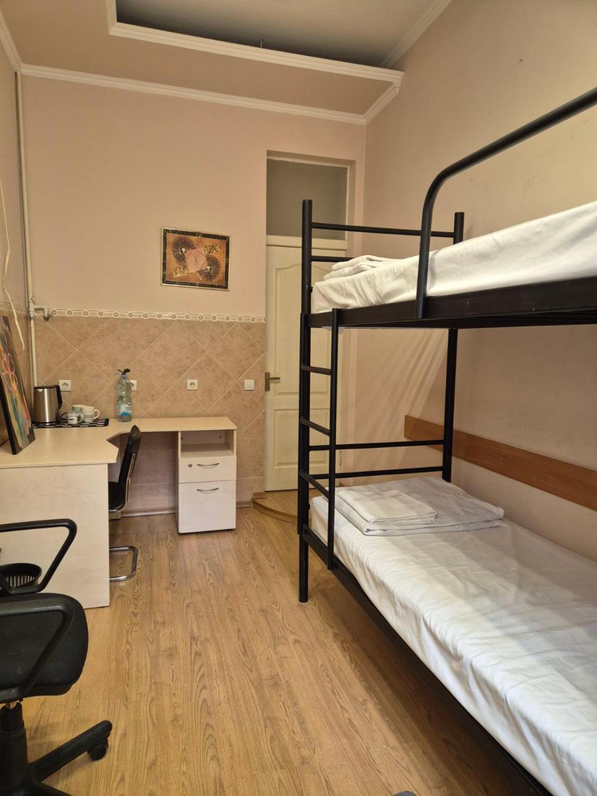 P2B Hostel & Bar Kiev Ngoại thất bức ảnh