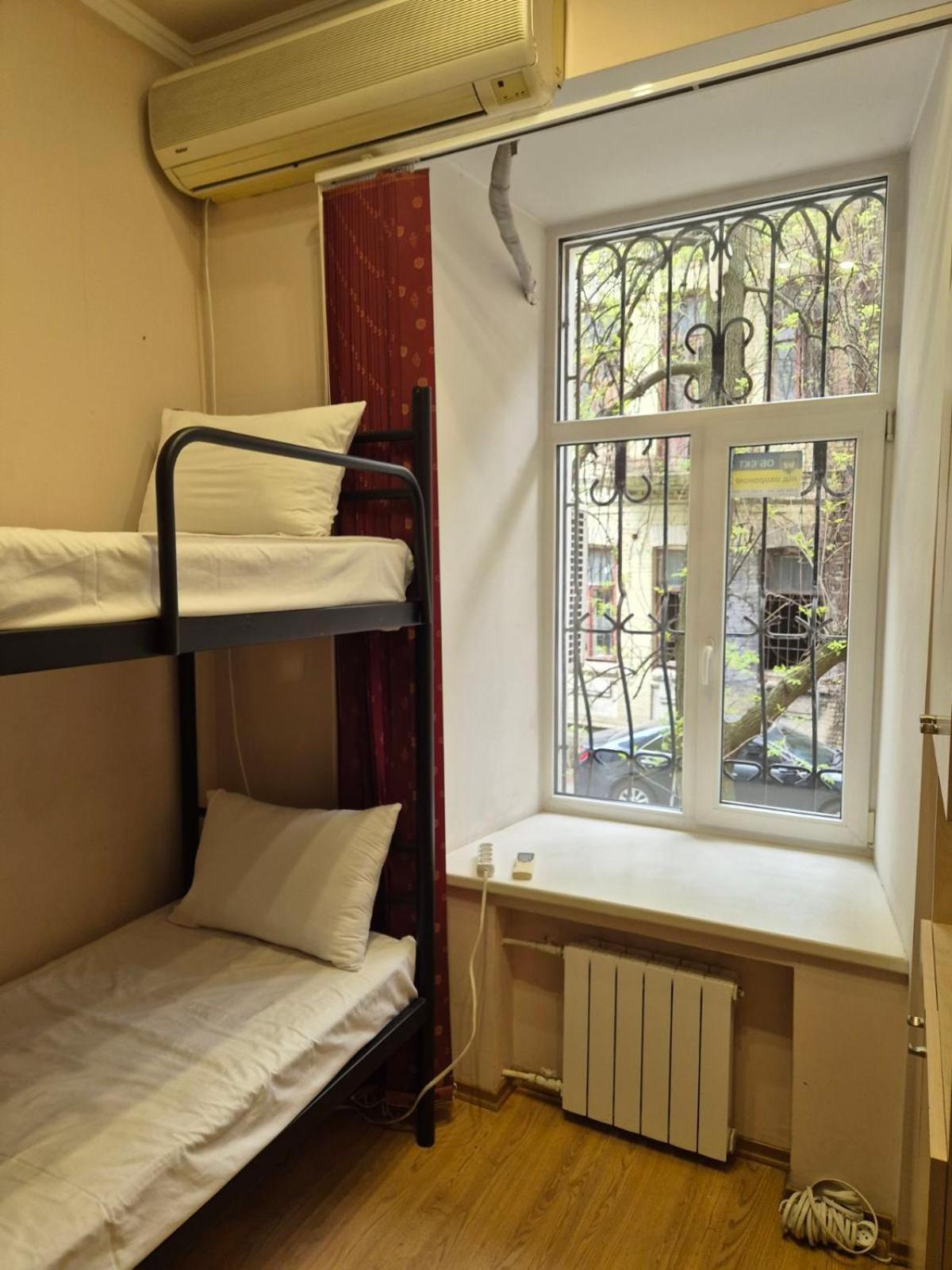 P2B Hostel & Bar Kiev Ngoại thất bức ảnh